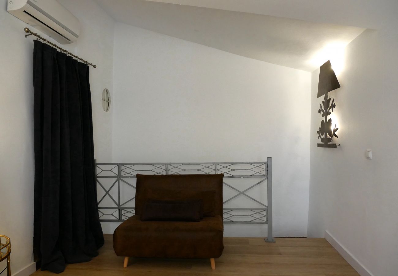 Apartment in Seville - La Casita Del Arenal