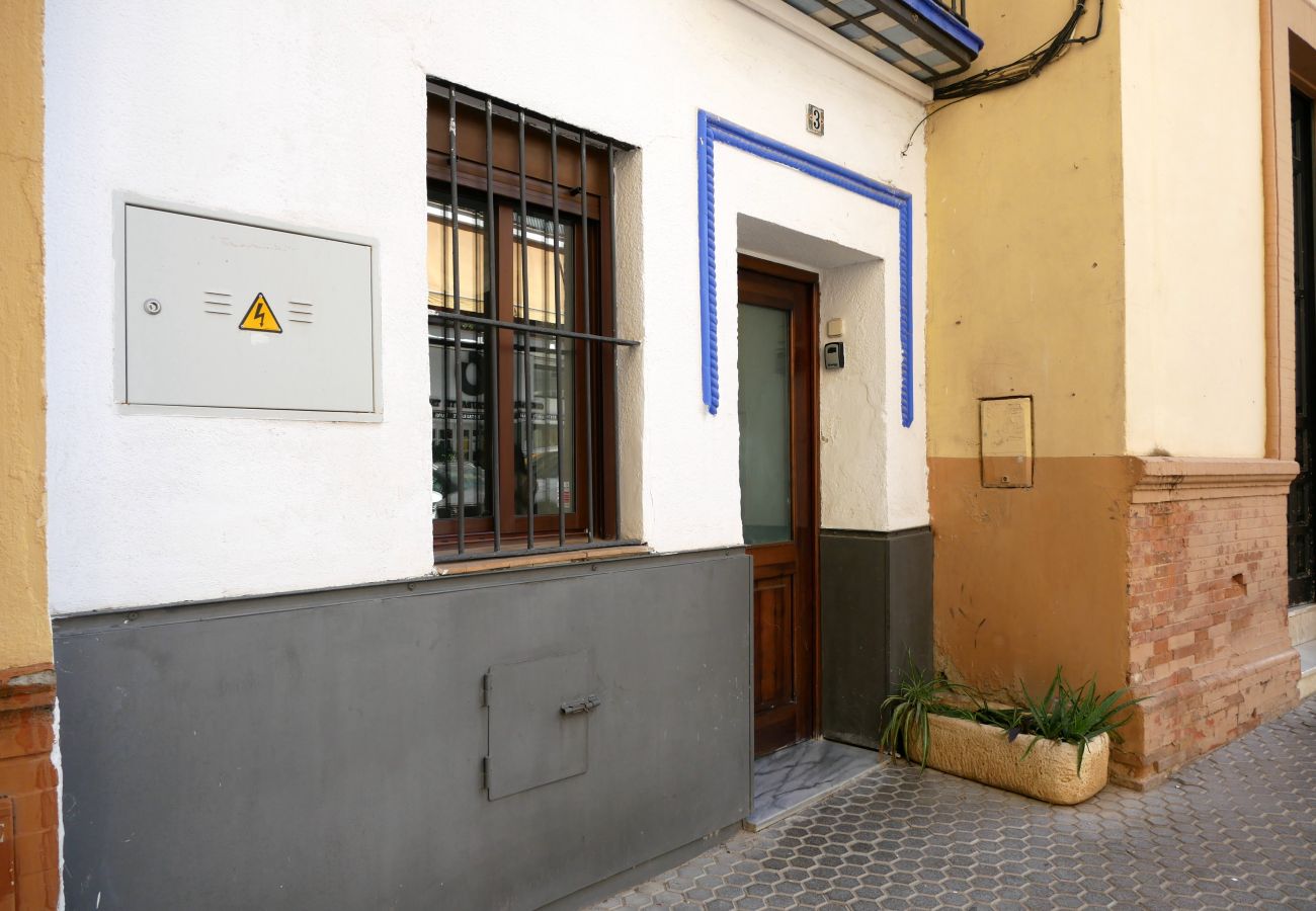 Apartment in Seville - La Casita Del Arenal